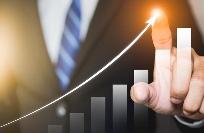 Zmieniają się zagrożenia dla polskiej gospodarki. Obawy dotyczą zadłużania się rządu i napięć geopolitycznych