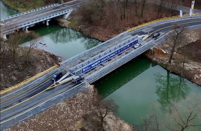 Czy most tymczasowy w Krapkowicach grozi zawaleniem? Policja obala mit