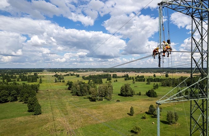 Siedem decyzji środowiskowych dla budowy linii 400 kV