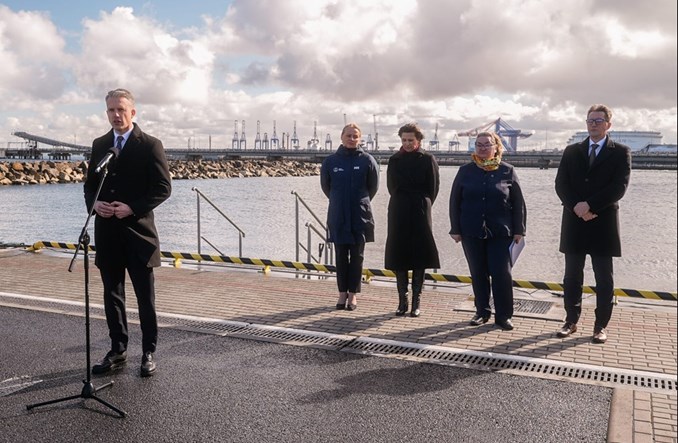 Jest umowa na falochron osłonowy dla pływającego gazoportu w Zatoce Gdańskiej
