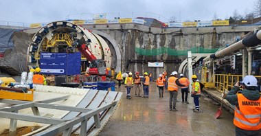 Tak będą drążyć tunel na linii kolejowej 104