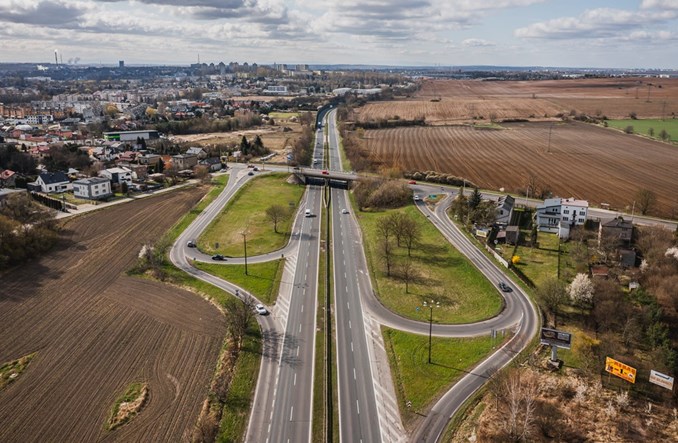 Sześciu chętnych na  zmniejszenie hałasu na DK86 