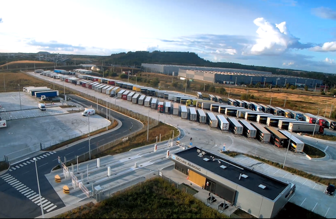 Polska bez parkingów? Luka w infrastrukturze dla kierowców zawodowych