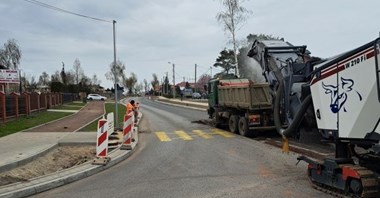 Łódzkie. Rozbudowa DW583 na półmetku [zdjęcia]