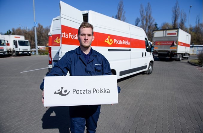 Poczta Polska zapowiada duże zmiany. Koniec z pracą kurierów na etacie?