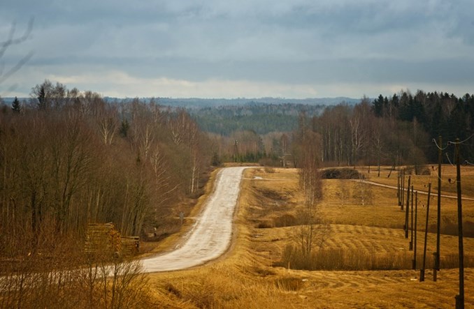 Transport drewna niszczy łotewskie drogi