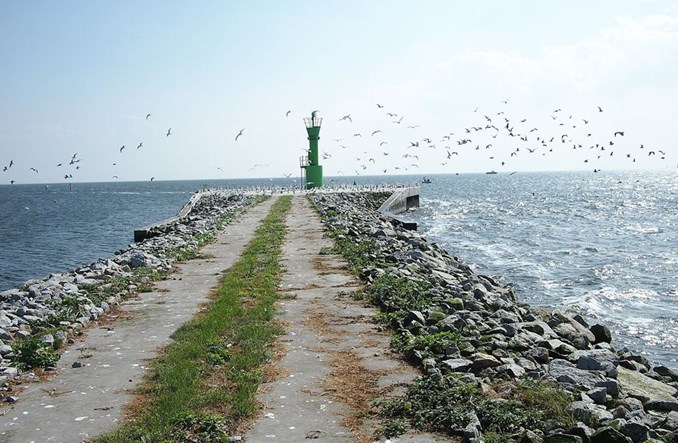 Grobla i most zwodzony przecinające Zalew Szczeciński? To nie science fiction