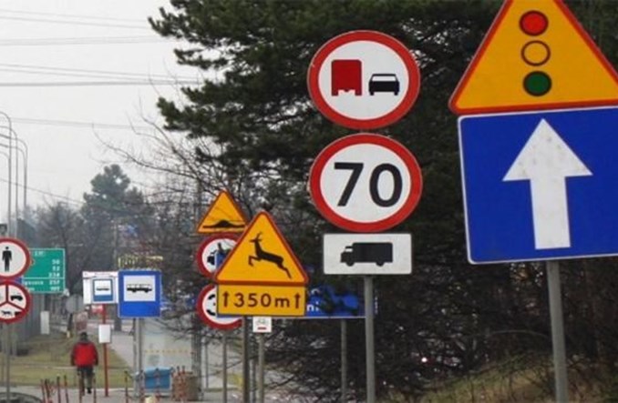 Znaków drogowych jest za dużo. Powstaje chaos informacyjny