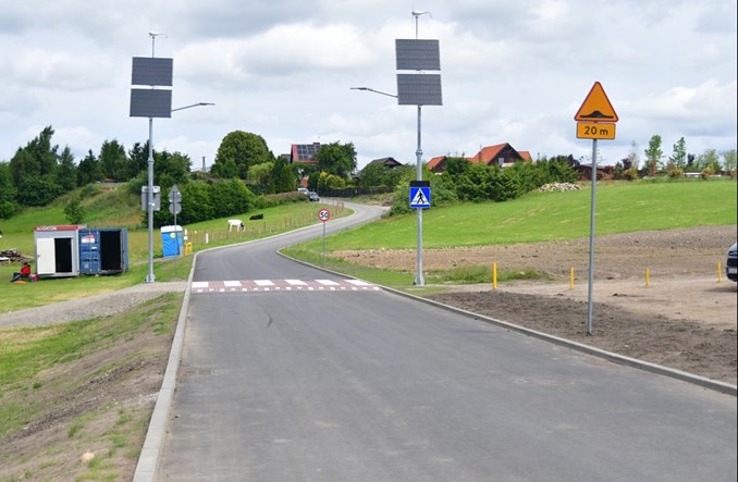 Pomorskie. Kierowcy zyskali komfortowy dojazd nad piękne jezioro 