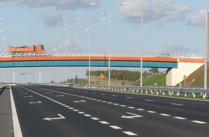 Utrudniania na S7 koło Kielc. Naprawiają uszkodzony wiadukt