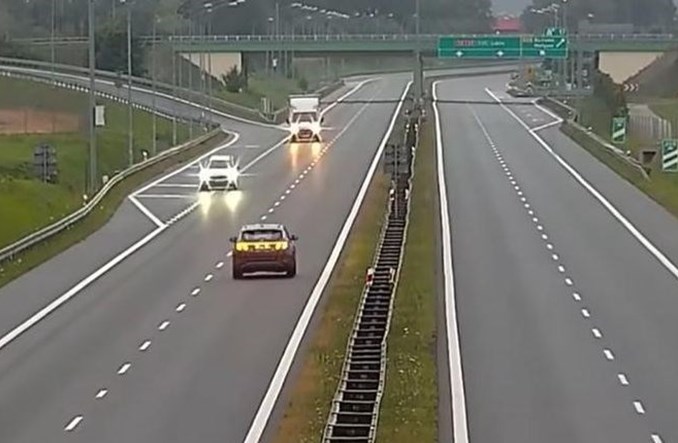 O krok od tragedii. Jechał pod prąd trasą S12 