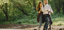 Kaski na hulajnogach zamiast rozumu? Eksperci studzą entuzjazm