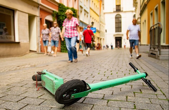 Zielona Góra. Zdarzenia z udziałem hulajnóg rosnącym problemem