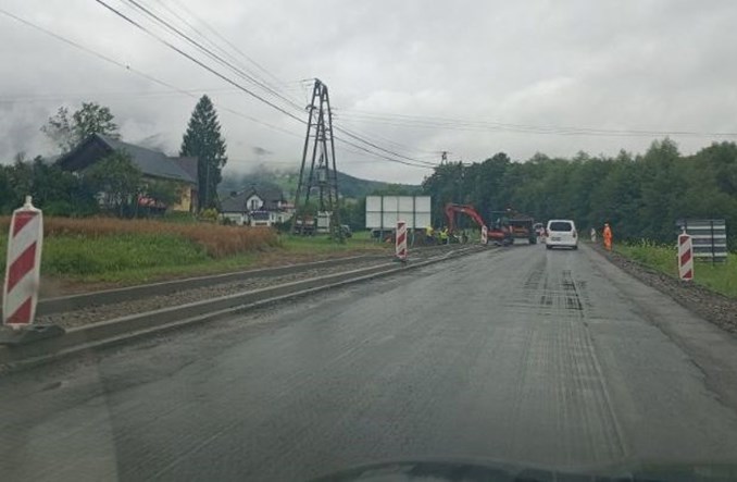 Małopolskie. Postępuje przebudowa drogi w powiecie limanowskim