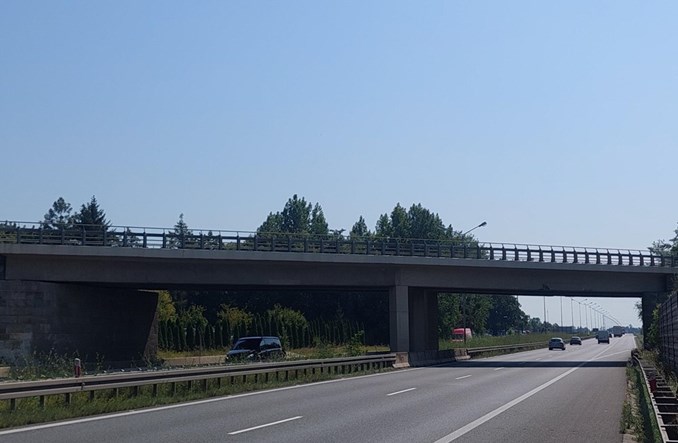 Dolny Śląsk. Ciężarówka uszkodziła wiadukt nad A4