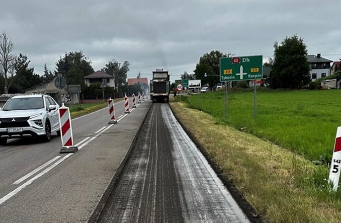 Utrudnienia na DK-65 w Knyszynie. Trwa rozbudowa drogi 