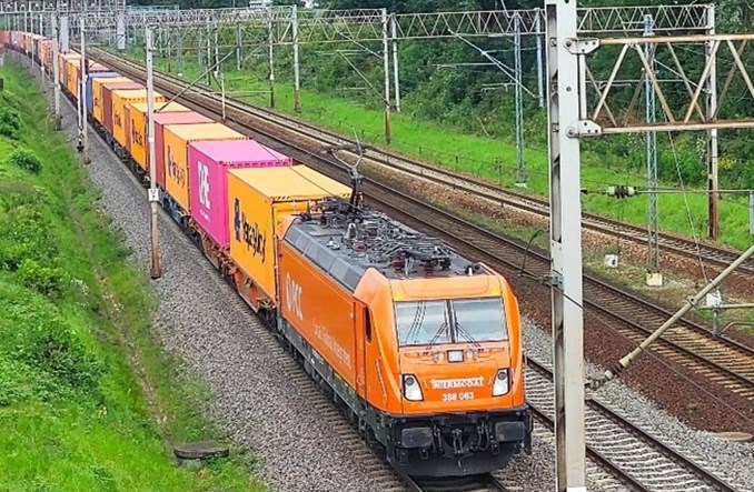 Pierwszy pociąg intermodalny PCC ruszył w trasę 20 lat temu 