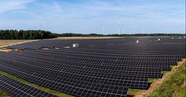 Czysta energia zasili rafinerię Orlenu. W Możejkach powstaje elektrownia słoneczna