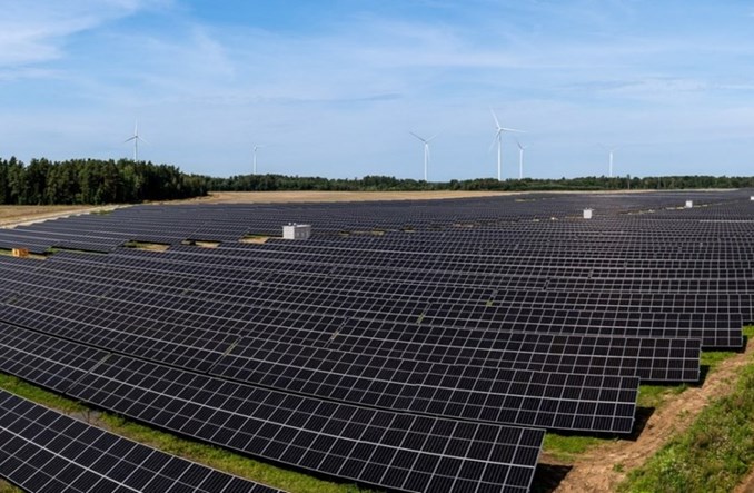 Czysta energia zasili rafinerię Orlenu. W Możejkach powstaje elektrownia słoneczna