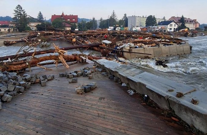 Mija rok od powodzi. Ponad 1 mld zł na odbudowę infrastruktury