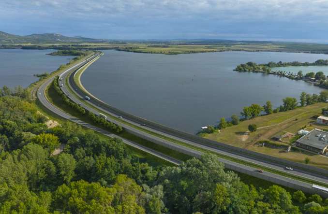 Czesi wybudują autostradę na nasypie