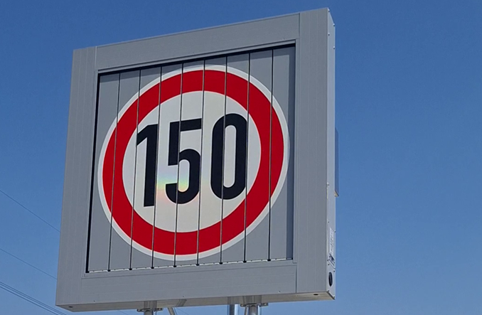 Czesi testują nowe ograniczenie prędkości na autostradzie