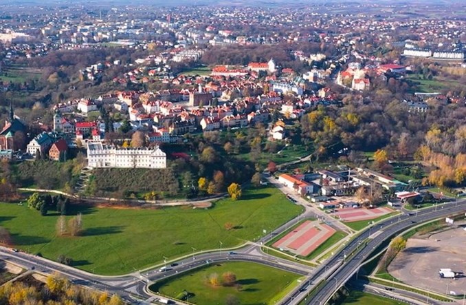 Sandomierz będzie lepiej chroniony przed powodzią. Wody Polskie podpisały ważną umowę 