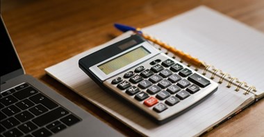 Ryczałt, skala czy podatek liniowy – który system opodatkowania wybrać?