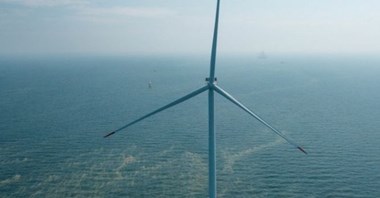 Orlen pozyskał 3,5 mld zł na rozwój morskich farm wiatrowych Orlen pozyskał 3,5 mld zł na rozwój morskich farm wiatrowych