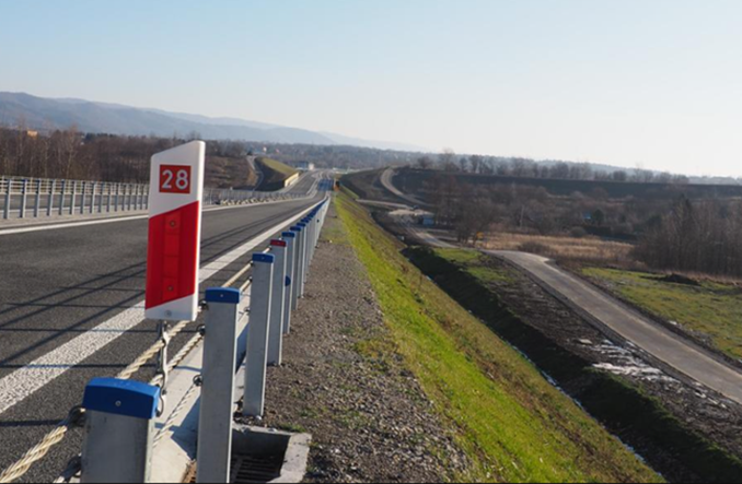 Dziewięciu chętnych na przygotowanie rozbudowy DK28