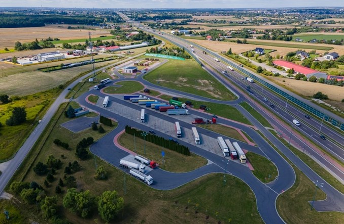 Będą nowe miejsca do tankowania na S12/S17