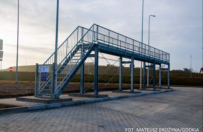 S6. Śnieg na dachu nie będzie problemem dla kierowców ciężarówek 