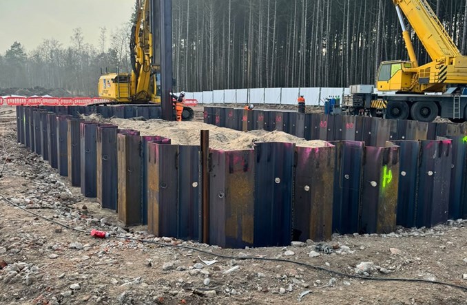 Ruszyły prace na budowie mikrotunelu dla FSRU