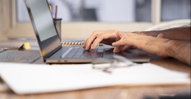 Rekordowy wzrost liczby kontroli Prezesa UZP w 2025 roku