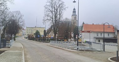 Zakończono rozbudowę układu komunikacyjnego DK33 wraz z mostem