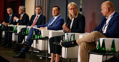 Jaworska-Maćkowiak (PAŻP), Klimont (PKP Cargo Terminale), Grzyb (Sejm RP) na Kongresie Infrastruktury Obronnej!