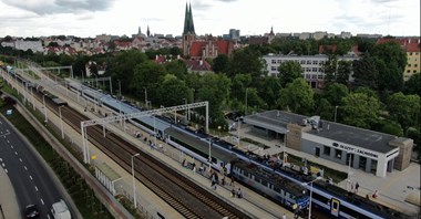 Pociągi dalekobieżne najpierw z Łomży do Olsztyna. Potem do Warszawy  