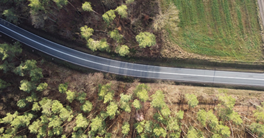 Osiem firm chce remontować DK25