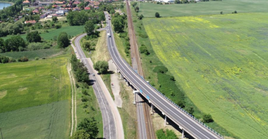Kolejny etap prac przy wiadukcie nad linią Berlin – Warszawa. Będzie objazd