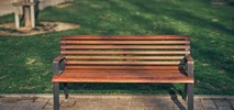 Jak dobrać ławki parkowe do parku, skweru i osiedla?