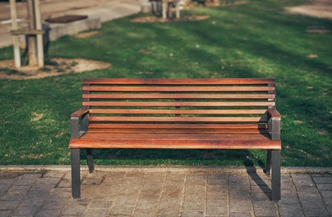 Jak dobrać ławki parkowe do parku, skweru i osiedla?