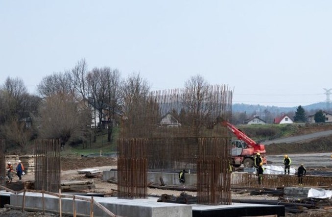 Akcjonariusz pyta o skutki zerwanych umów Mostostalu Warszawa  