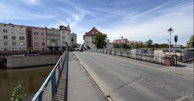 Trzech chętnych na dokumentację zabytkowego mostu w Opolu