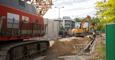 Trwają prace przy rozbudowie układu torowego stacji metra Kabaty 