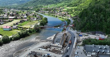 Nowy most w Beskidach nabiera kształtu [zdjęcia]
