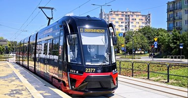 Łódź. Trasa na Śmigłego-Rydza i Niższej przed odbiorami, tramwaje w połowie lipca