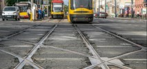 Warszawa. Ruszyły wakacyjne remonty torowisk tramwajowych
