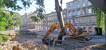 Łódź. Na Franciszkańskiej wyburzono już kamienicę. To element przebudowy trasy tramwajowej
