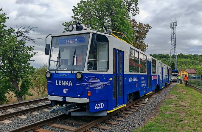 Czechy.  Dwusystemowy tramwaj otrzymał pozwolenie na jazdy próbne