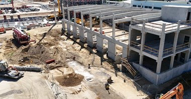 W Poznaniu rośnie logistyczny gigant o wysokości 12-piętrowego budynku